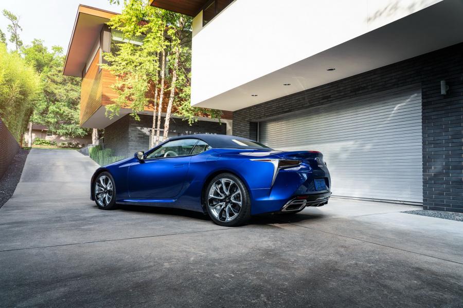  Lexus LC500 Convertible Regatta Edition 2020 года  (NA) (фото 2 из 51)